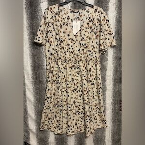 BloomChic Cream Leopard print Short Sleeve V-Neck Smocked Waist Dress